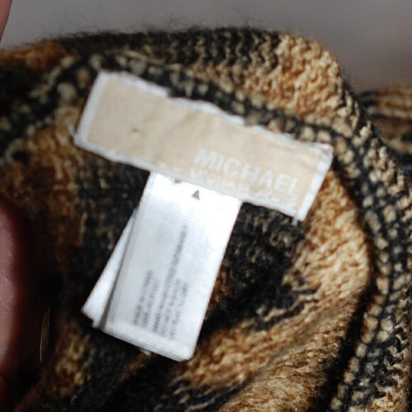 41” Micheal Kors Tube Neck Scarf Cheetah Print 100% Acrylic Everyday Scarf EUC - Picture 3 of 3
